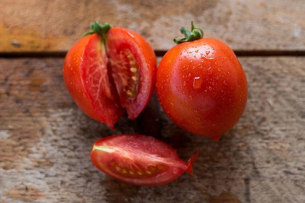 cà chua là thực phẩm người huyết áp thấp không nên ăn