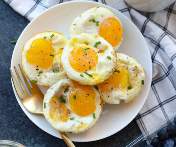 lòng đỏ trứng là loại thực phẩm tốt cho người bệnh sỏi thận
